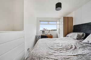 Photo 32- click for photo gallery